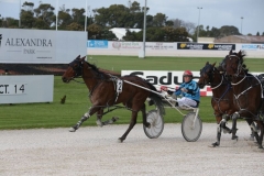 16AU0220